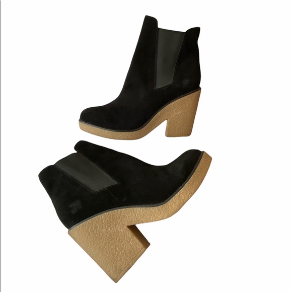 Urban Outfitters Posey Gumsole Classic Boots Boho Black Suede Upper Size 10M - Picture 8 of 11